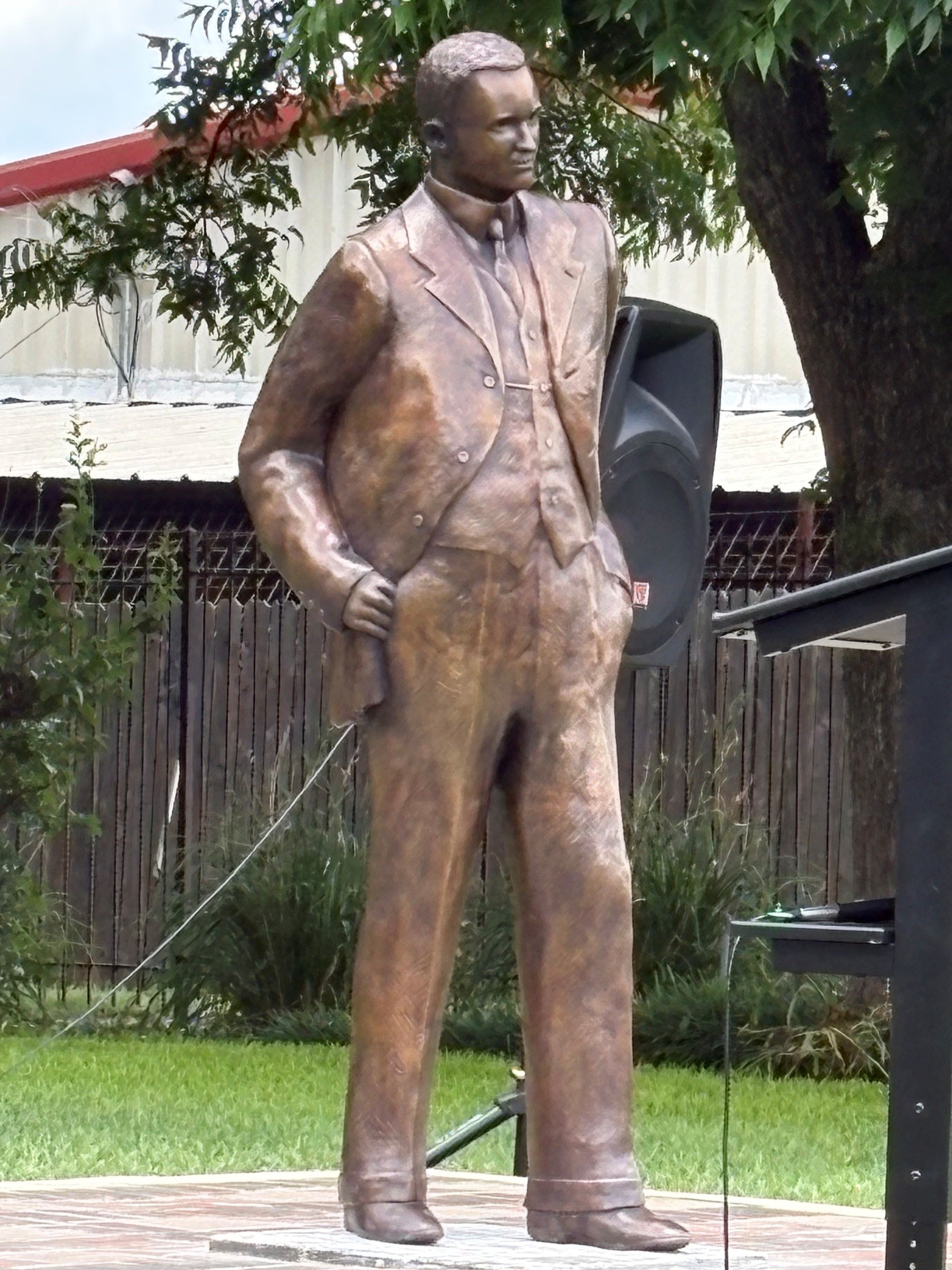 Moody-Statue